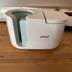 Cricut cup press